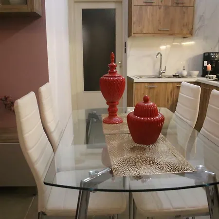 A Pleasant In Chania