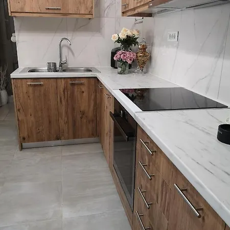 A Pleasant In Chania 아파트 하니아