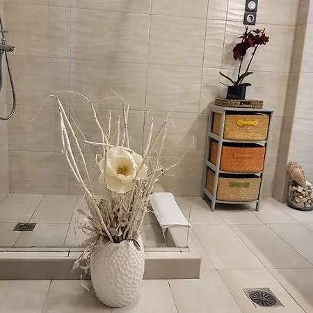 A Pleasant In Chania 하니아