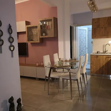 A Pleasant In Chania 아파트 *